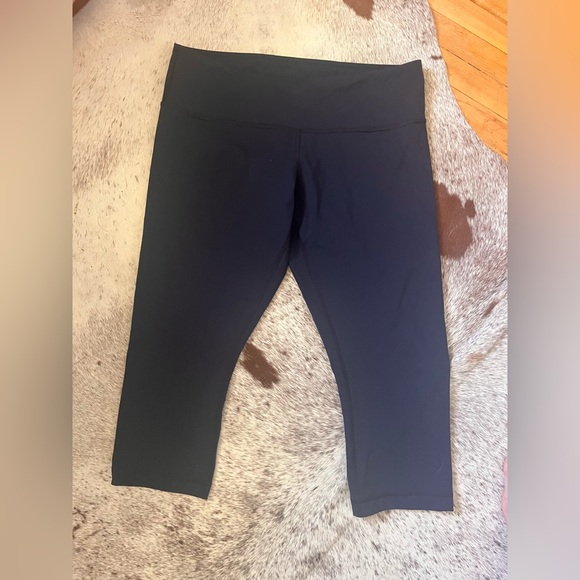 Navy Lulu wonder under crops - Picture 3 of 3